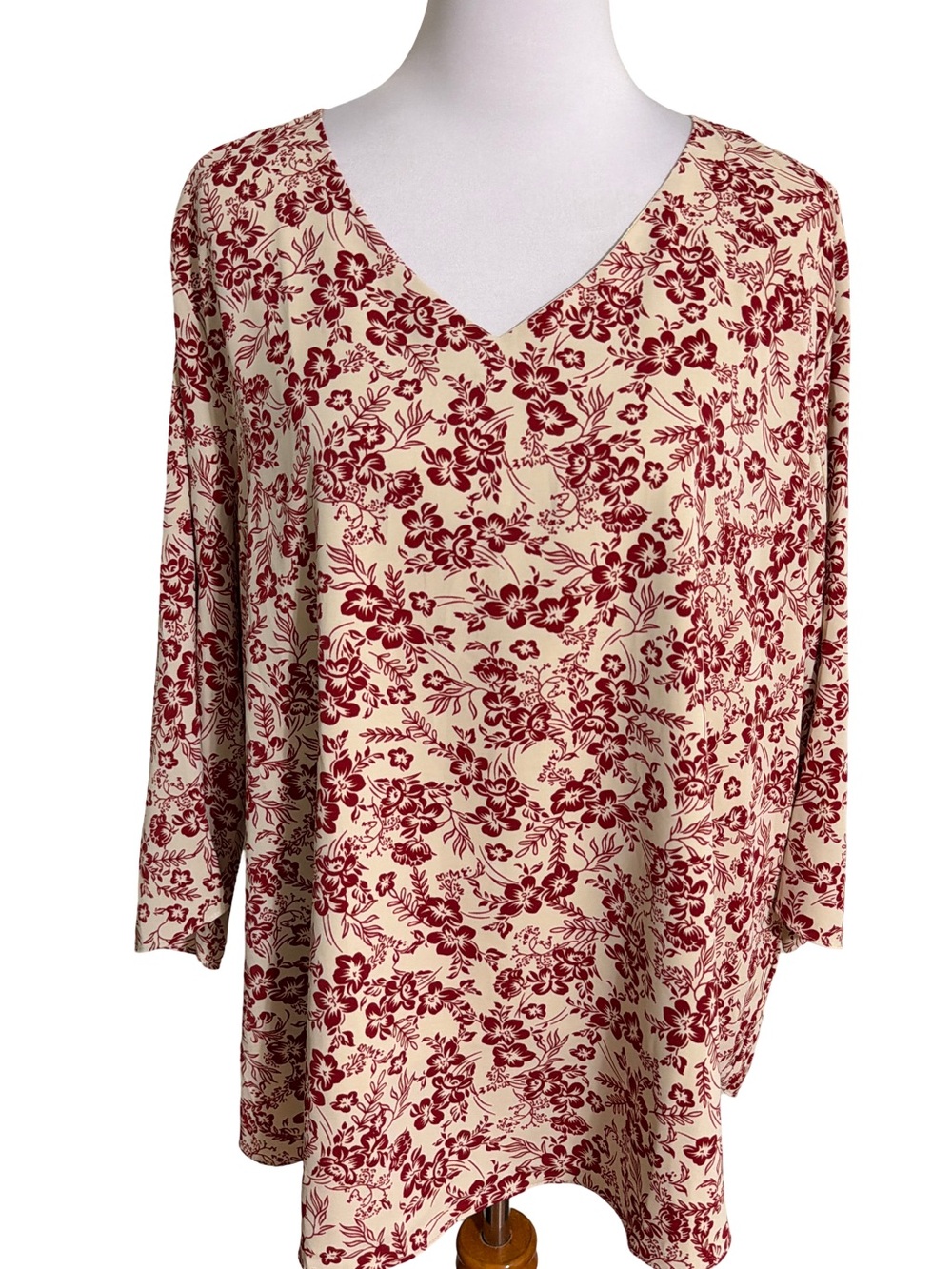 Taohuadao Cream Burgundy Floral V-Neck Tunic Top